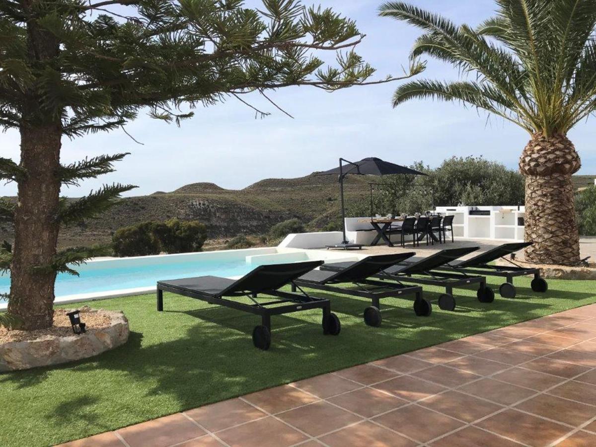 Los Palmitos Agua Amarga  Exterior photo